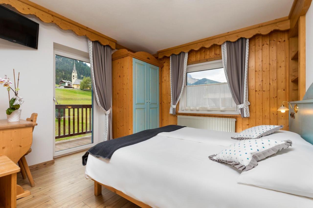 Hotel Aurora Canazei Buitenkant foto